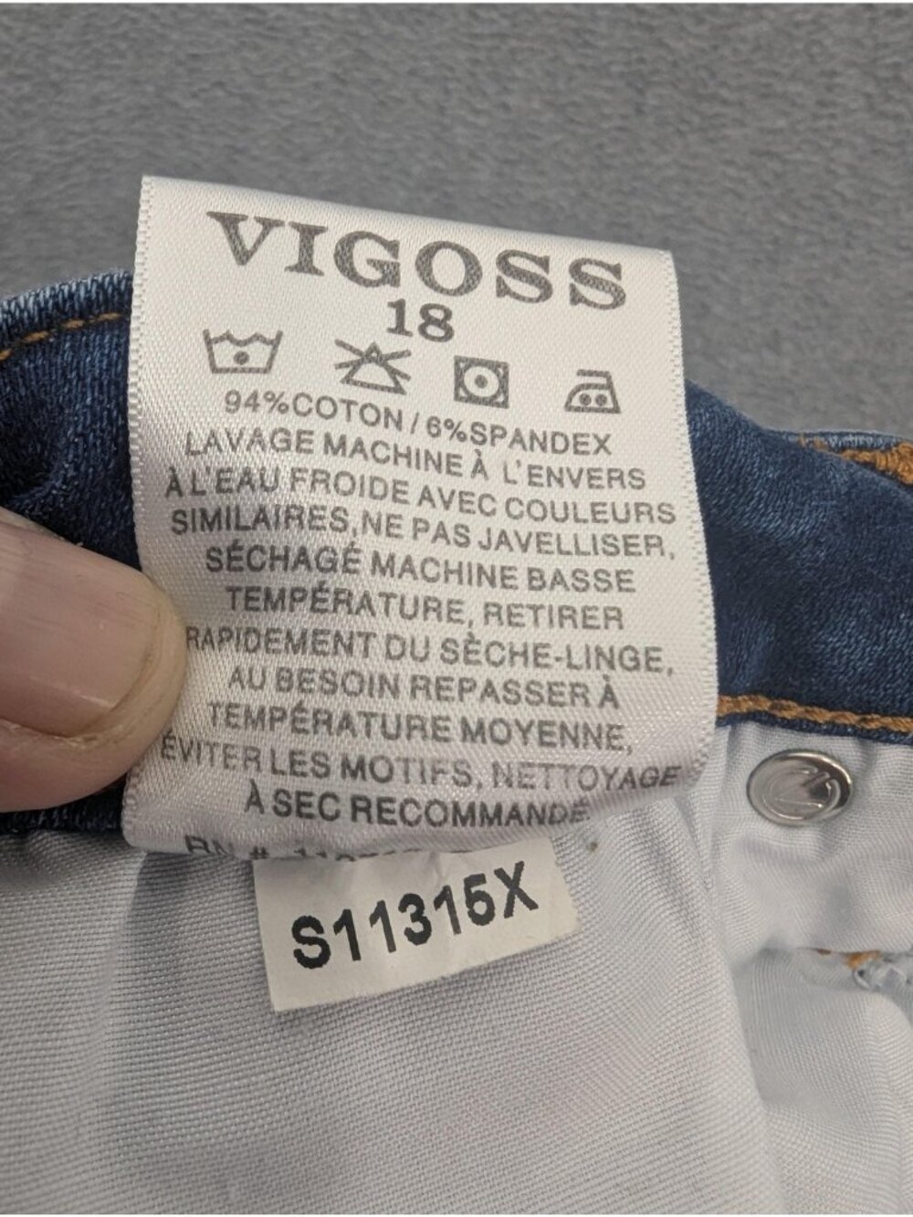 Vigoss Shorts Womens 18 Blue Distressed Denim Cutoff Marley Stretch Summer - Picture 15 of 15
